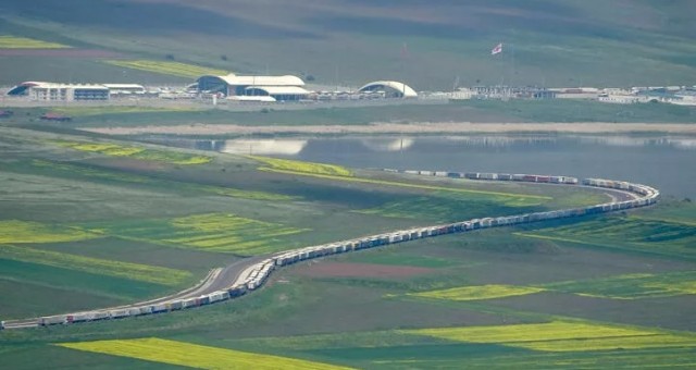 Çıldır-Aktaş Gümrük Kapısı'nda yeni rekora ulaşıldı