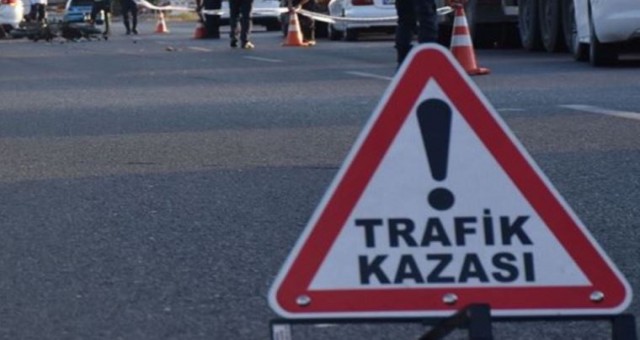 Ardahan'da iki kamyonetin çarpıştığı kazada 4 kişi yaralandı