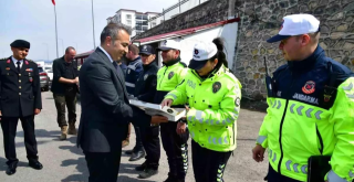 Ardahan Valisi Hayrettin Çiçek'ten Bayram Ziyareti